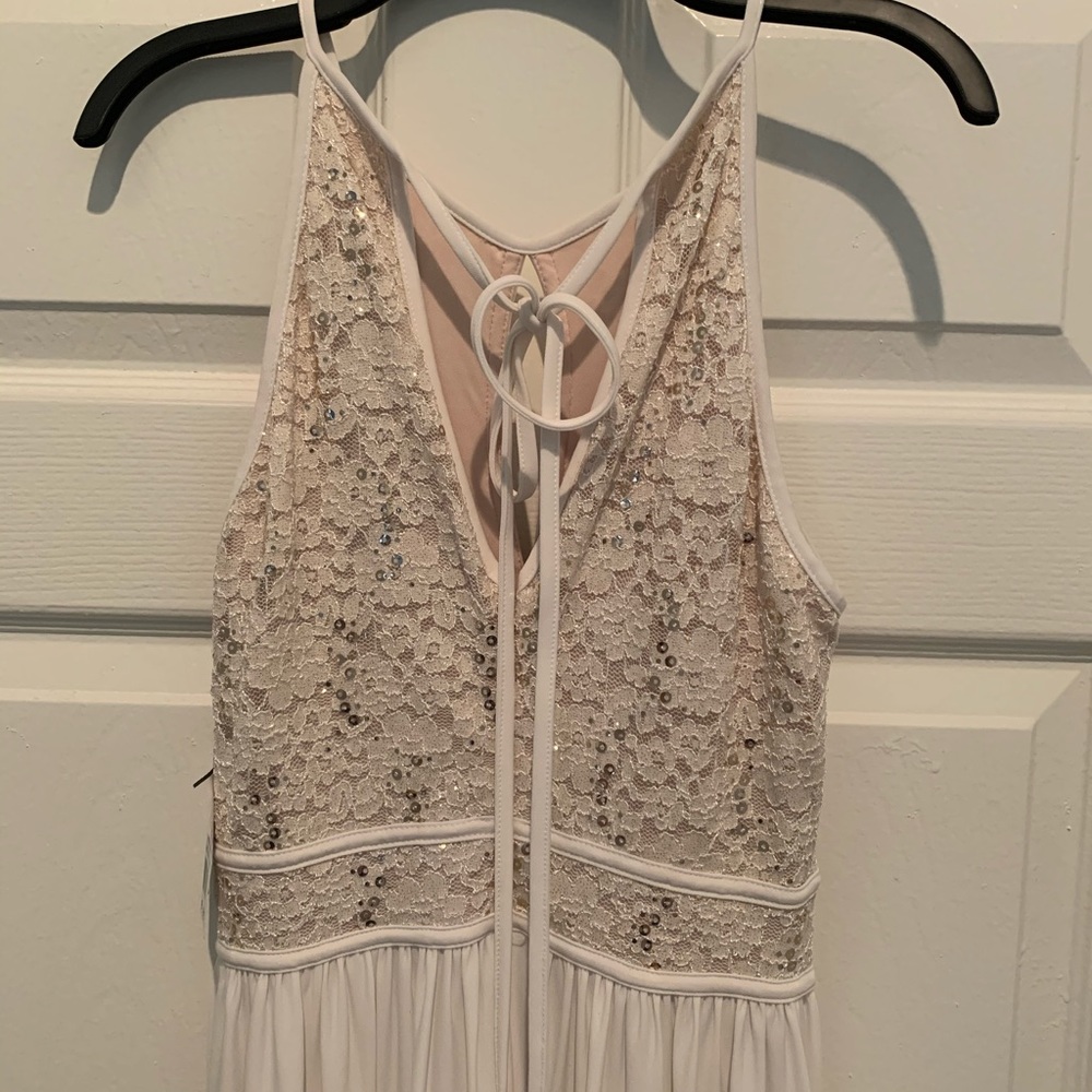 David’s Bridal Dress size 4 - Ivory - Picture 4 of 6